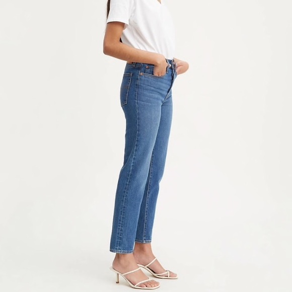 Levi’s wedgie fit jeans - Picture 2 of 6